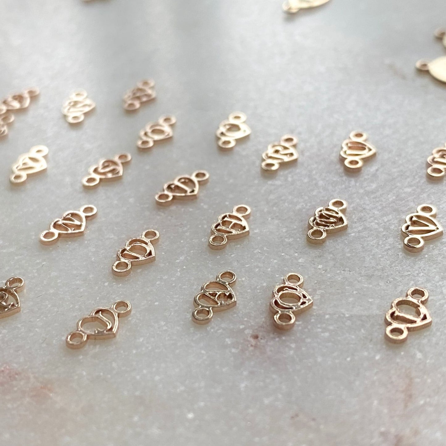 10k Charms