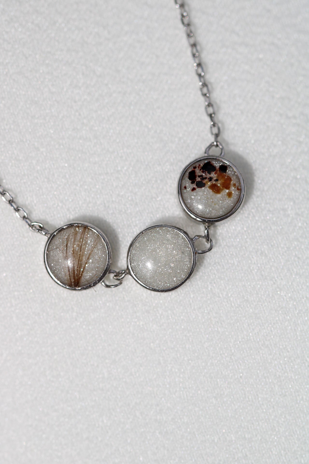 10k Four Dot Necklace