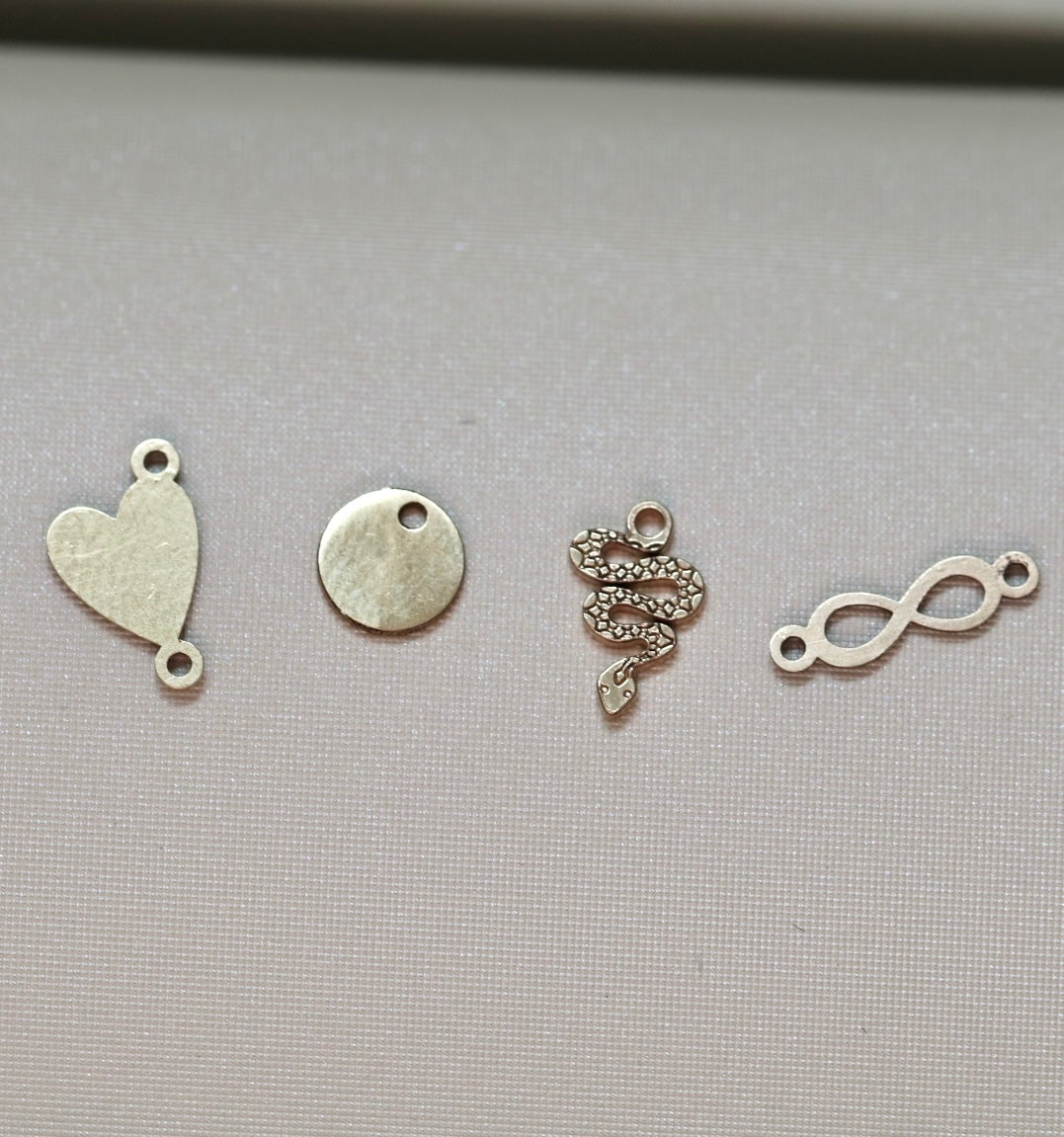 10k Charms