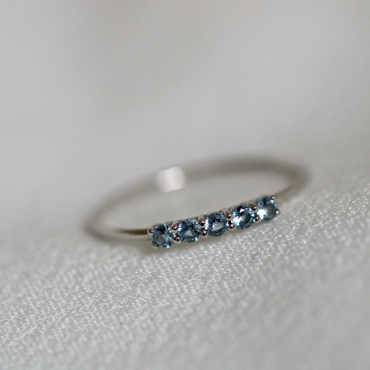 Silver stone ring