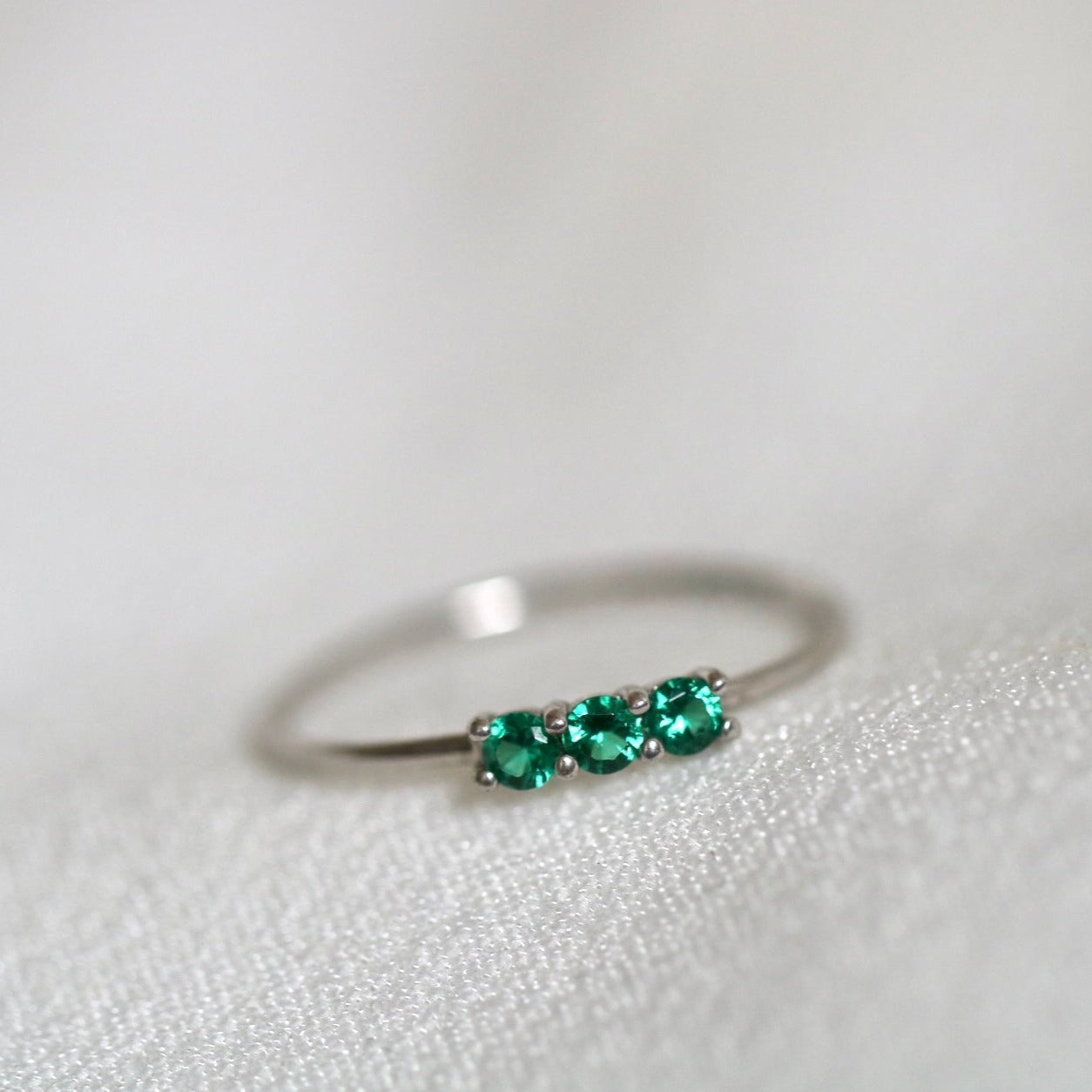 Silver stone ring