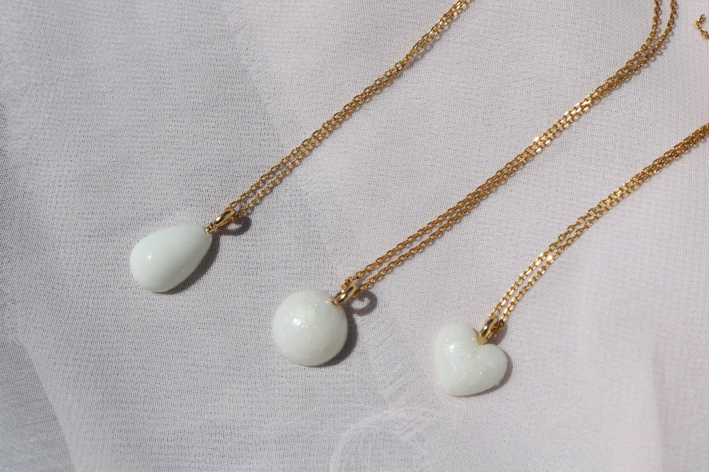10k Simple keepsake pendant