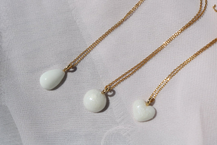 10k Simple keepsake pendant