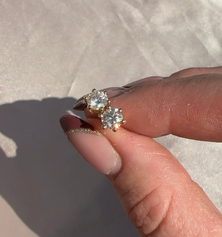 5mm moissanite studs