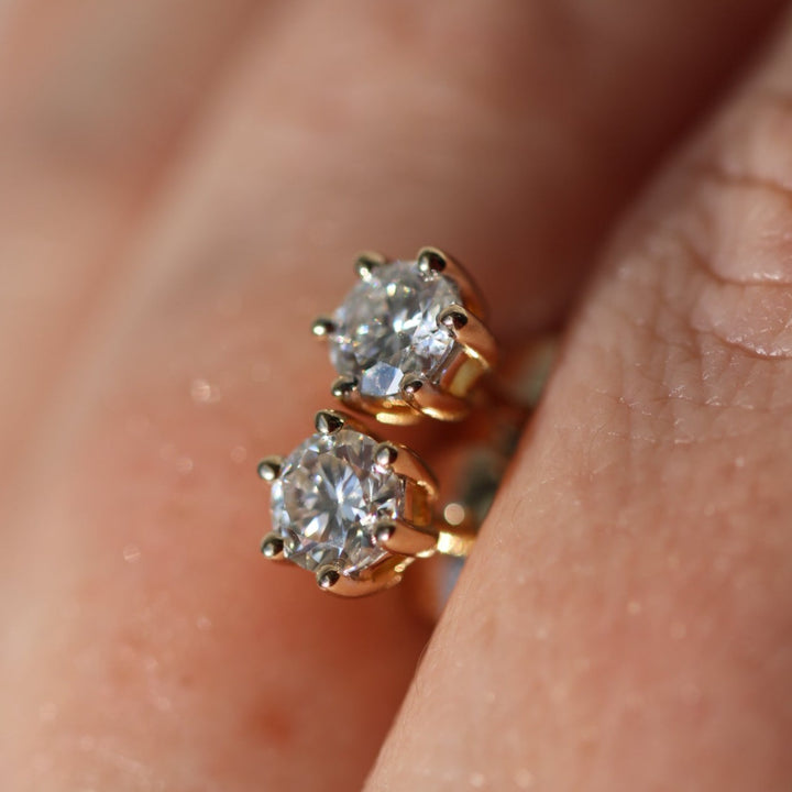 5mm moissanite studs